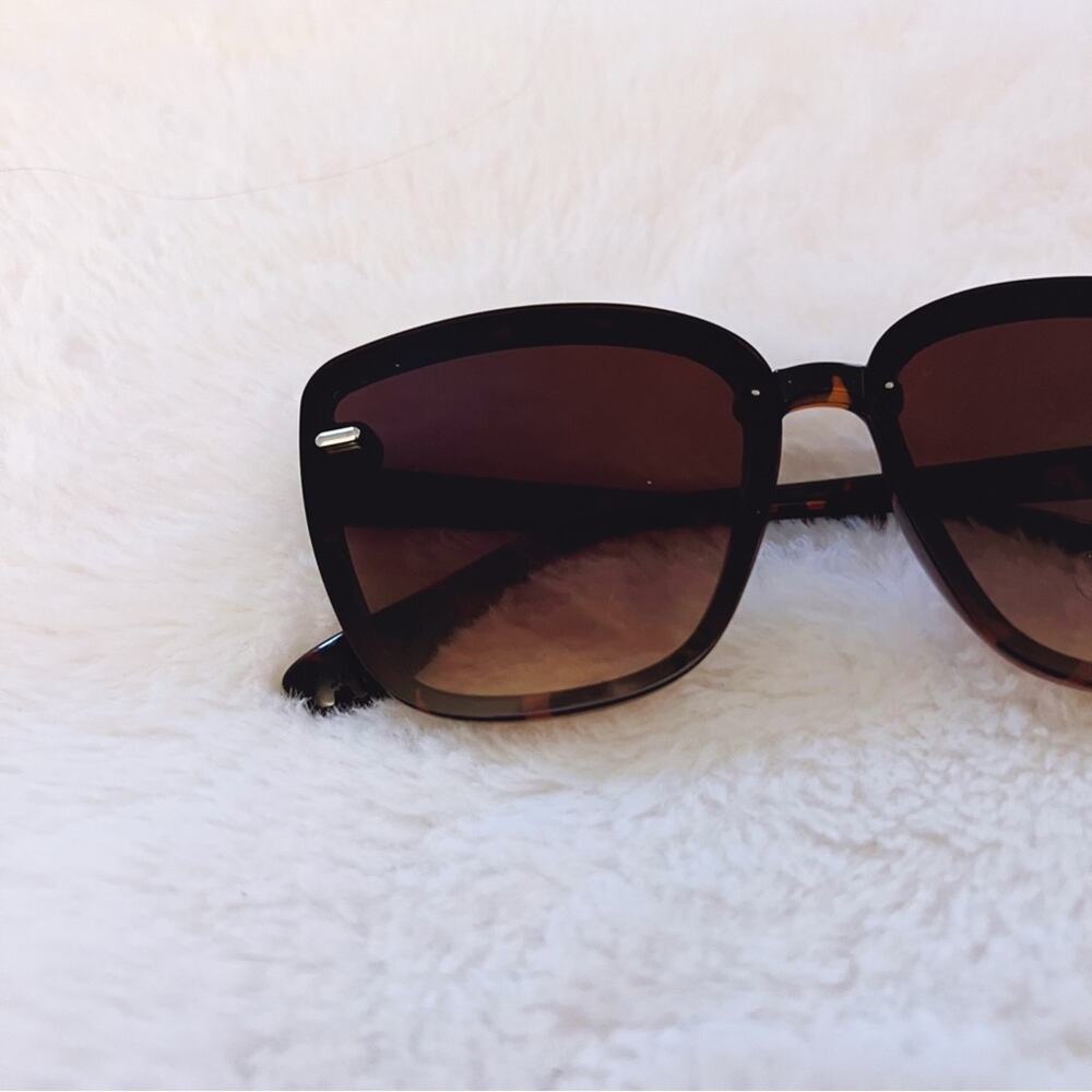 Giselle Black & Brown Oversized Cat Eye Sunglasses - Picture 2 of 11